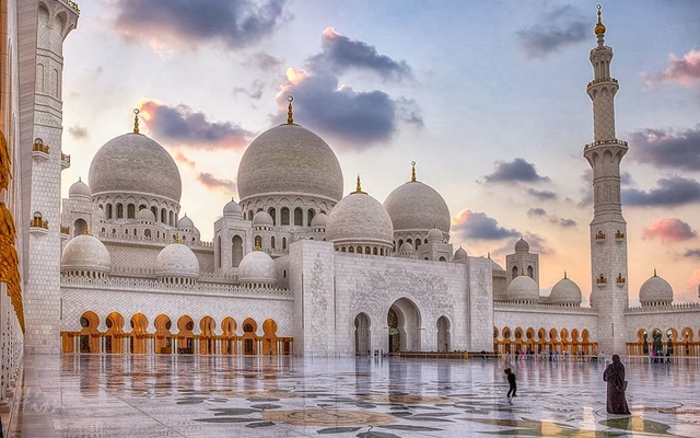 tham quan nha tho hoi giao sheikh zayed